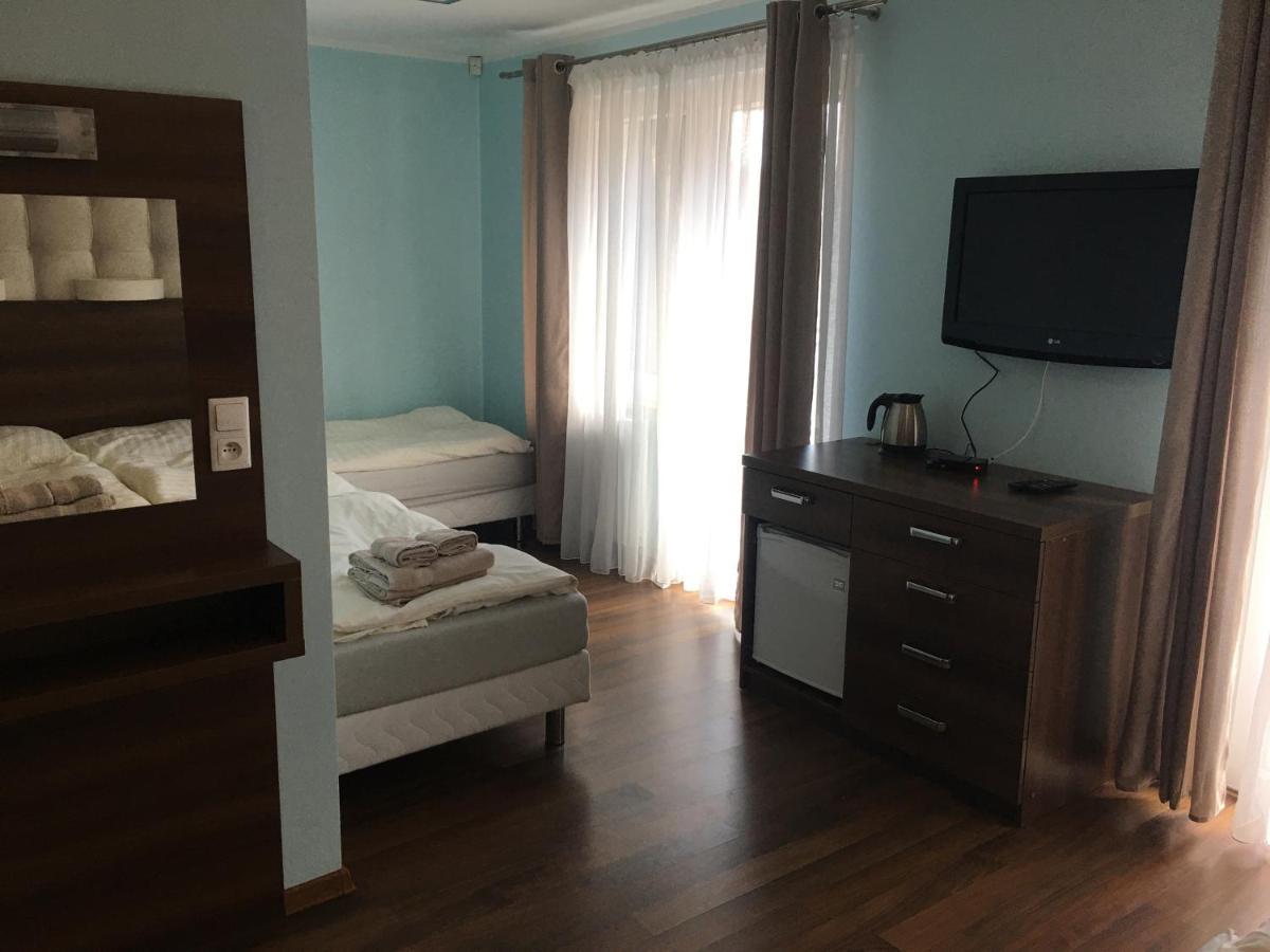 Hotel Azzurro Łukęcin Esterno foto